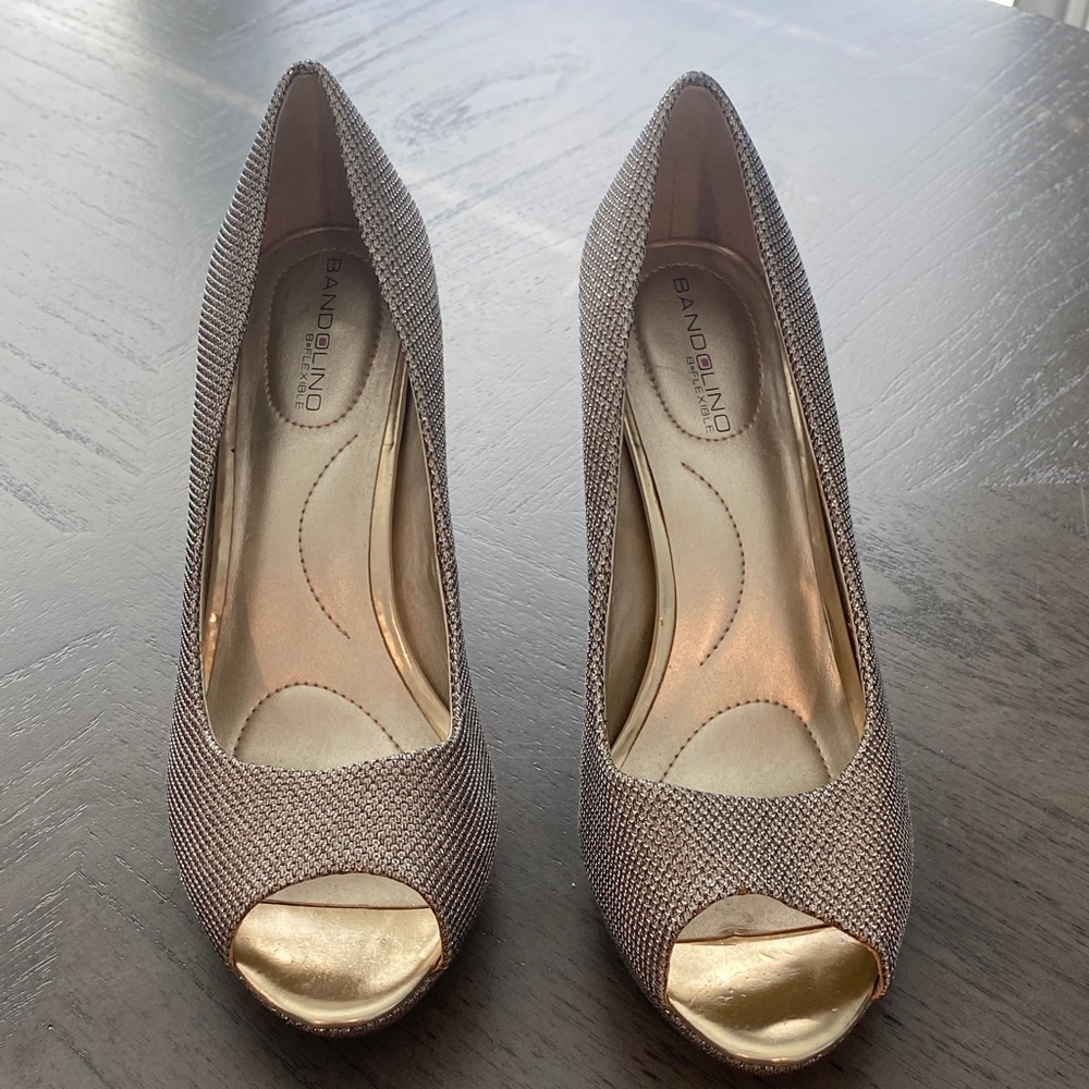 Bandolino Women's Metallic Peep Toe Heels